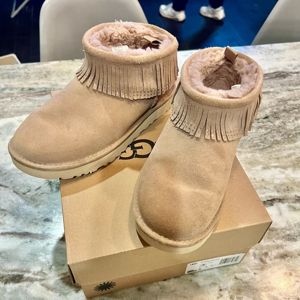 UGG Classic Ultra Mini with decorative trim around the top. - Picture 7 of 14